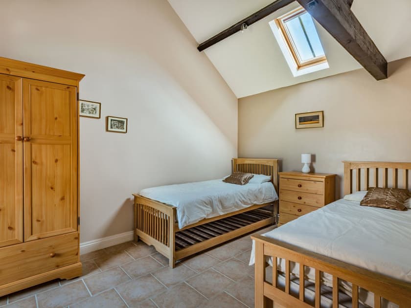 Twin bedroom | 2 Brick Kiln Barns - Brick Kiln Barns, Dilham, near North Walsham