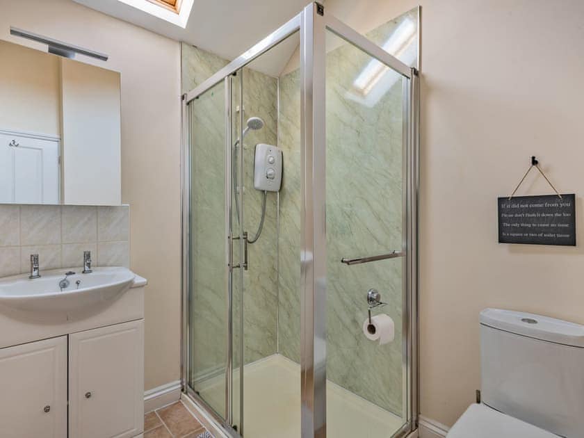 Shower room | 2 Brick Kiln Barns - Brick Kiln Barns, Dilham, near North Walsham