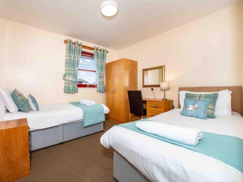 Twin bedroom | The Osprey - Silverglades Holiday Homes, Aviemore