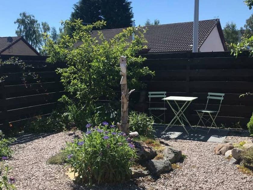Garden | Snowy Owl Lodge - Silverglades Holiday Homes, Aviemore
