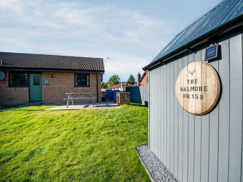 Garden | Dalmore - Silverglades Holiday Homes, Aviemore
