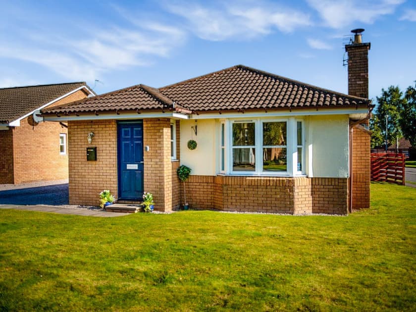 Exterior | Applewood Cottage - Silverglades Holiday Homes, Aviemore