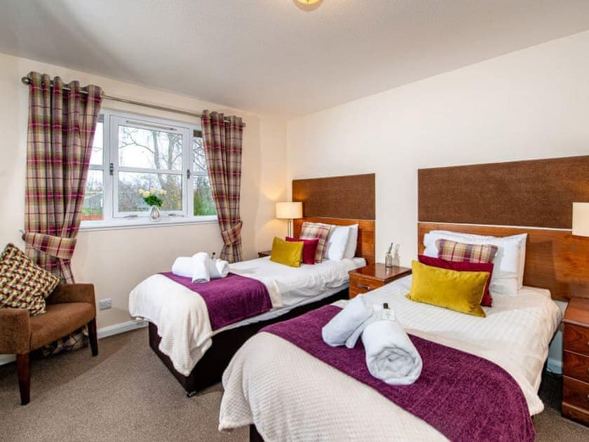 Twin bedroom | Cairngorm View - Silverglades Holiday Homes, Aviemore