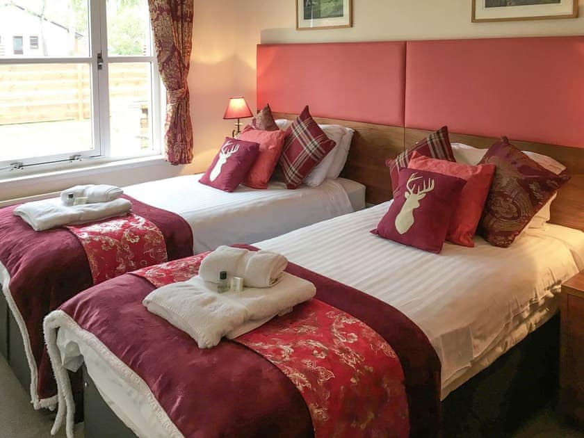 Double bedroom | The Eagle - Silverglades Holiday Homes, Aviemore