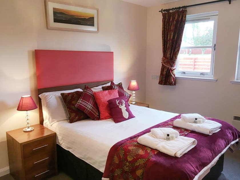 Double bedroom | The Eagle - Silverglades Holiday Homes, Aviemore