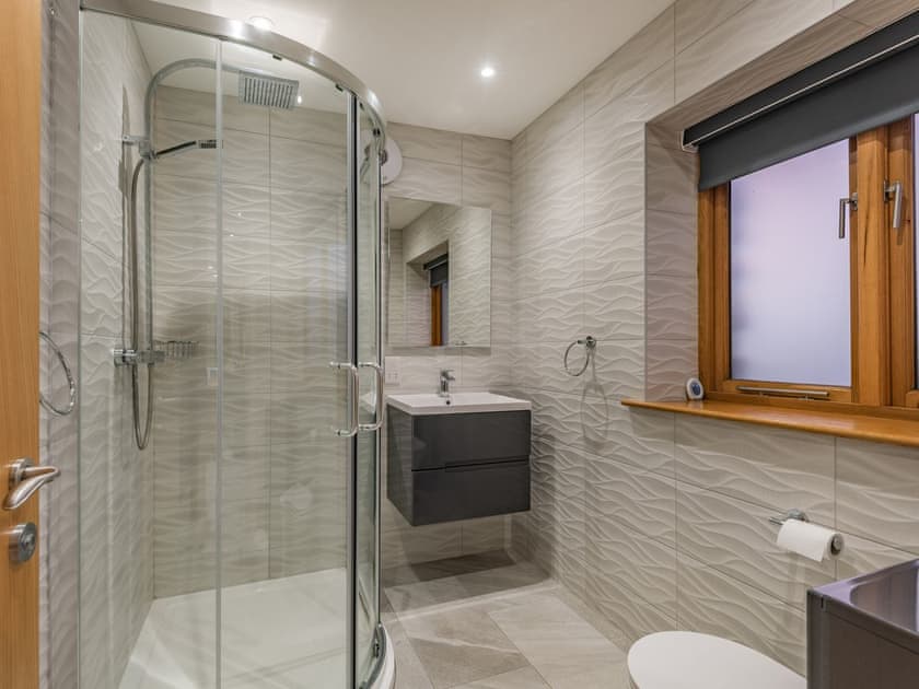 Shower room | Ty Cwtch - Anglesey Seaviews, Penrhos Feilw, near Trearddur Bay
