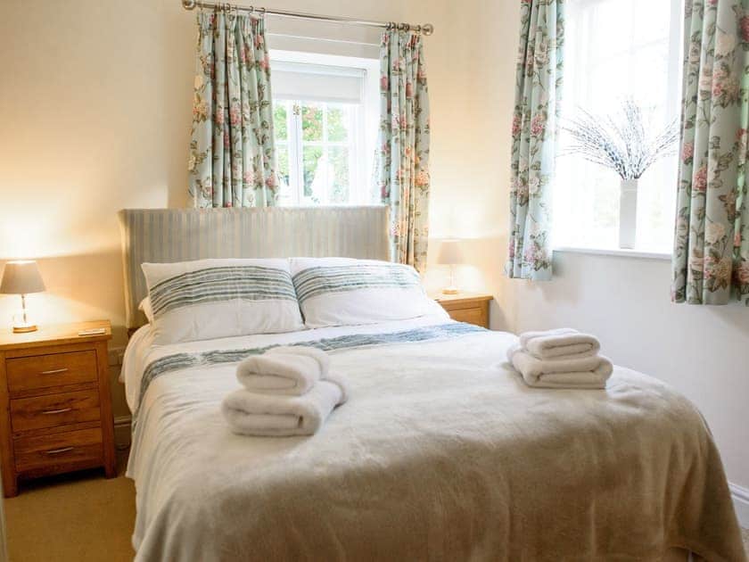 Double bedroom | Langetot - Stowlangtoft Estate, Bury St. Edmunds