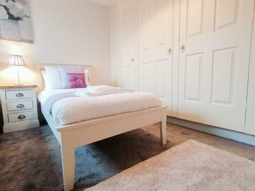 Twin bedroom | Acer Cottage, Tideswell