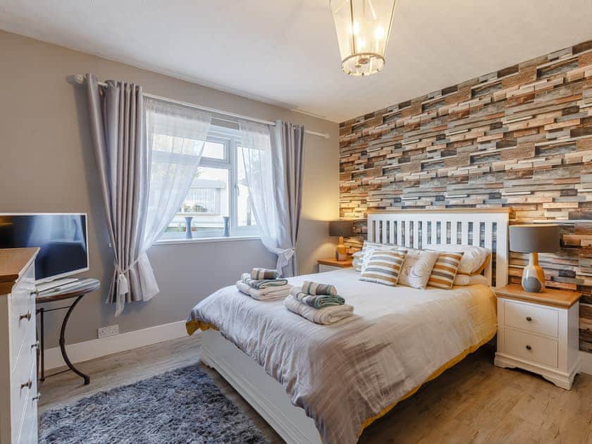 Double bedroom | Serenity Sands - Blue Waters Apartments, Goodrington, near Paignton