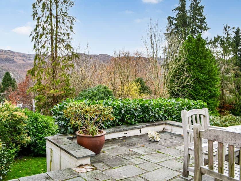 Sitting-out-area | Over Brandelhow, Keswick