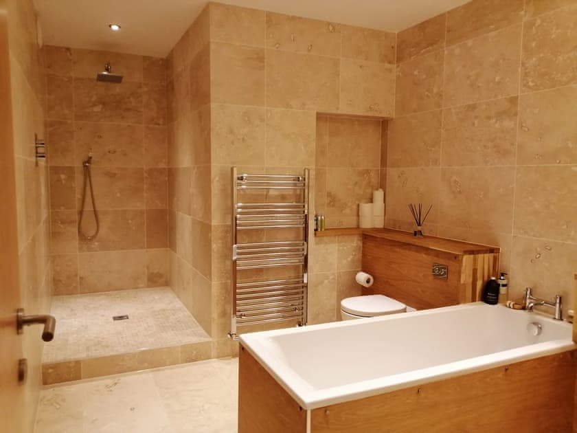 Bathroom | Kilbowie Retreat, Oban