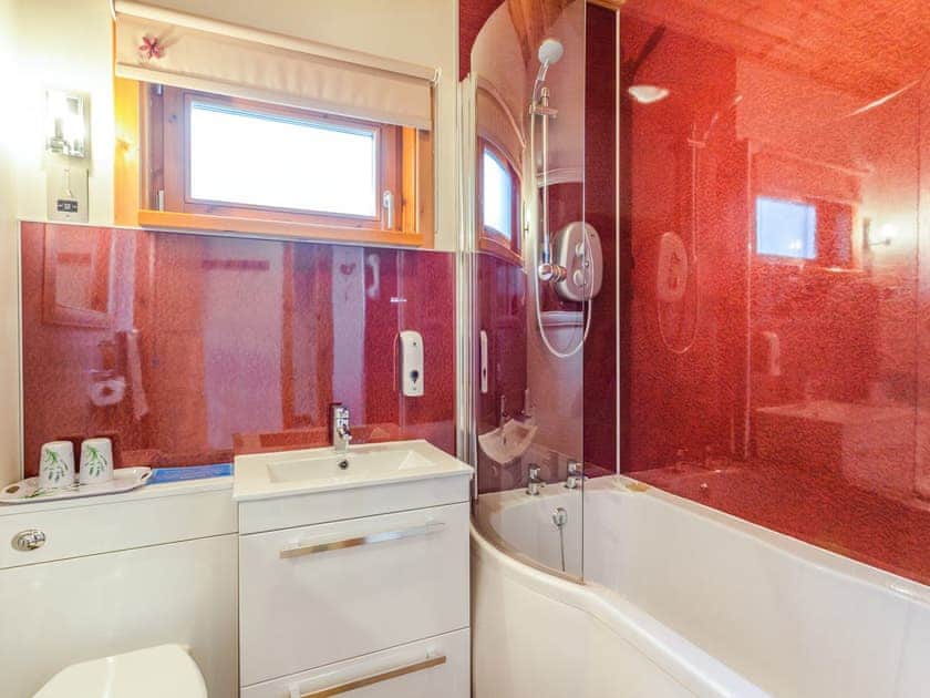 Bathroom | Burnside Lodge, Torlundy, near Fort William