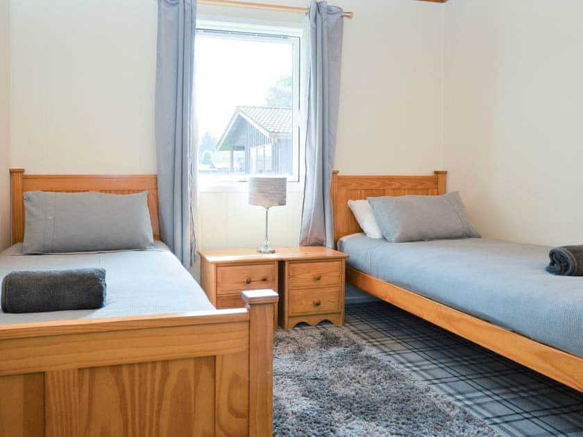 Twin bedroom | 6 Deercroft Lodge, Dunoon