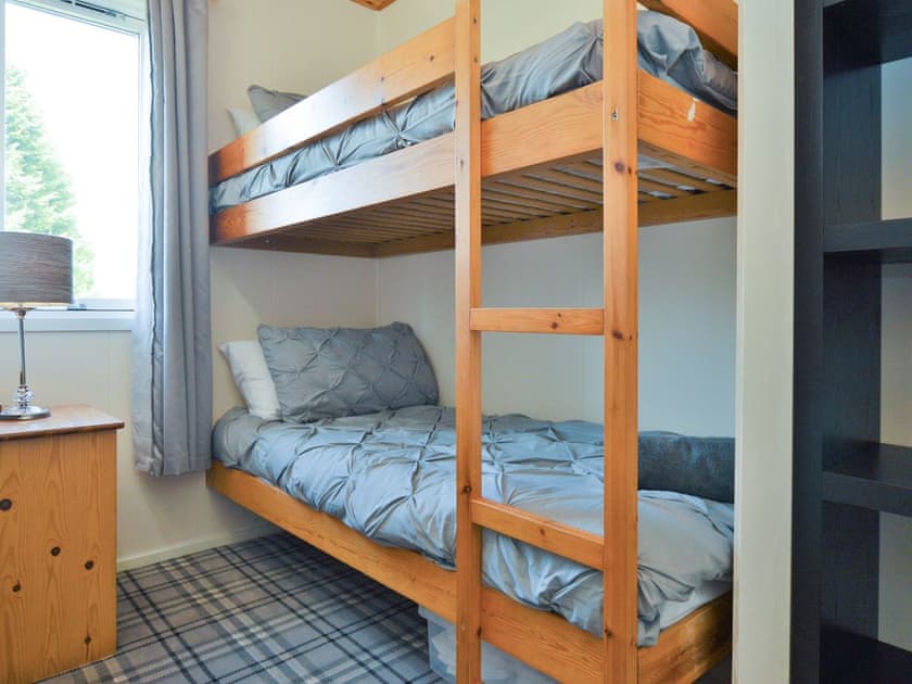 Bunk bedroom | 6 Deercroft Lodge, Dunoon