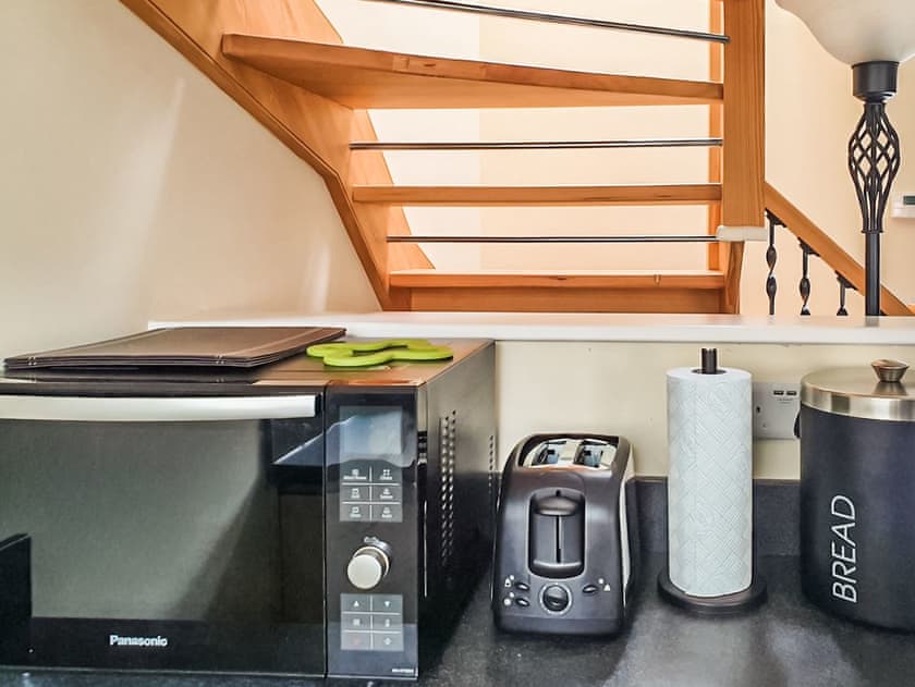 Kitchen | Oakbank Servant’s Quarters - Pitlochry Self Catering, Pitlochry