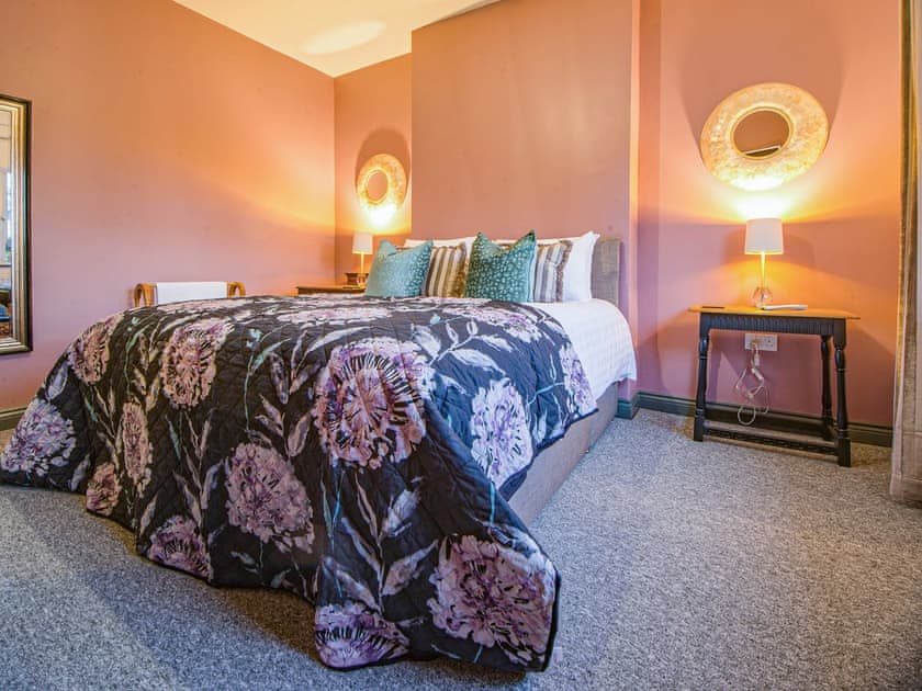Double bedroom | Barnston House, Heswall, Wirral
