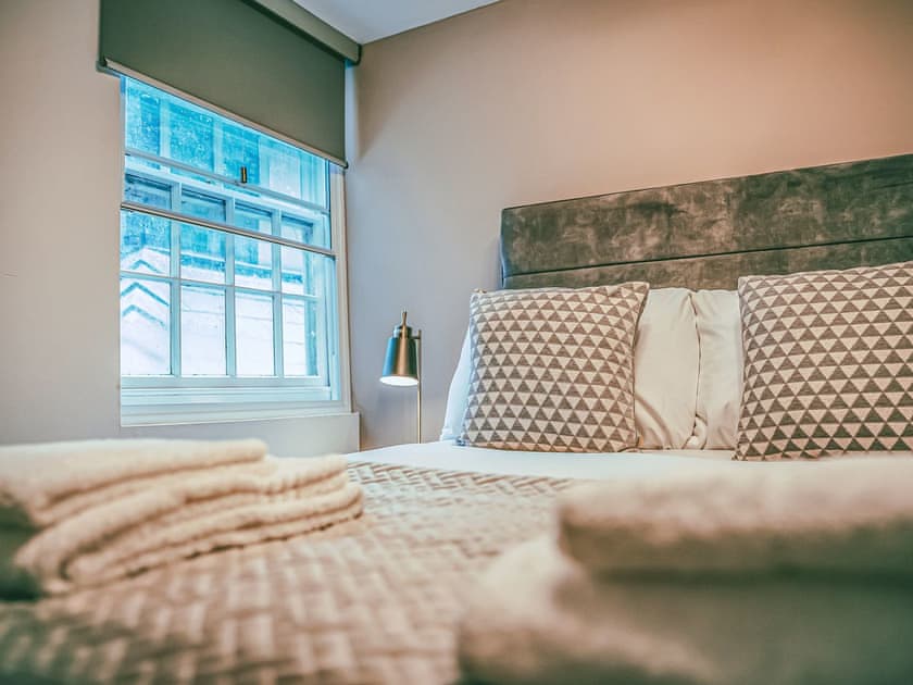Double bedroom | Apartment C - 63 Chester Rows , Chester