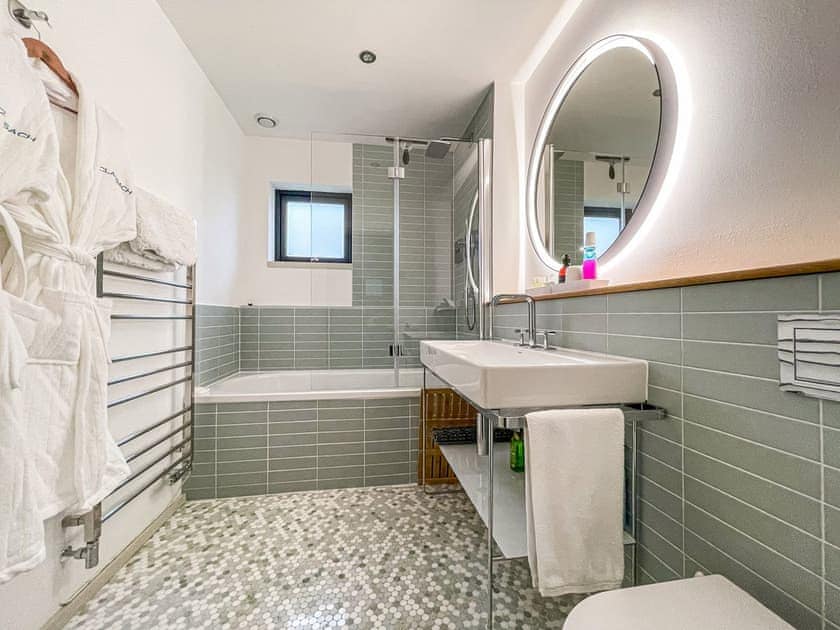Bathroom | Clarsach, Big Sand