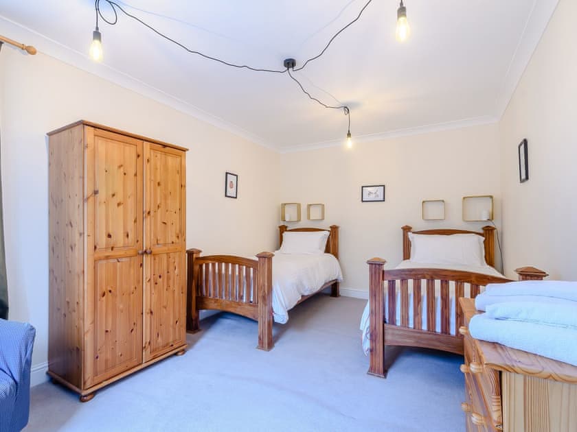 Twin bedroom | Great Whaup - Coulter Allers, Biggar
