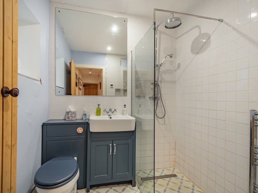 Shower room | Barjols Cottage - Mill Hill and Barjols Holidays, Lamington, near Biggar