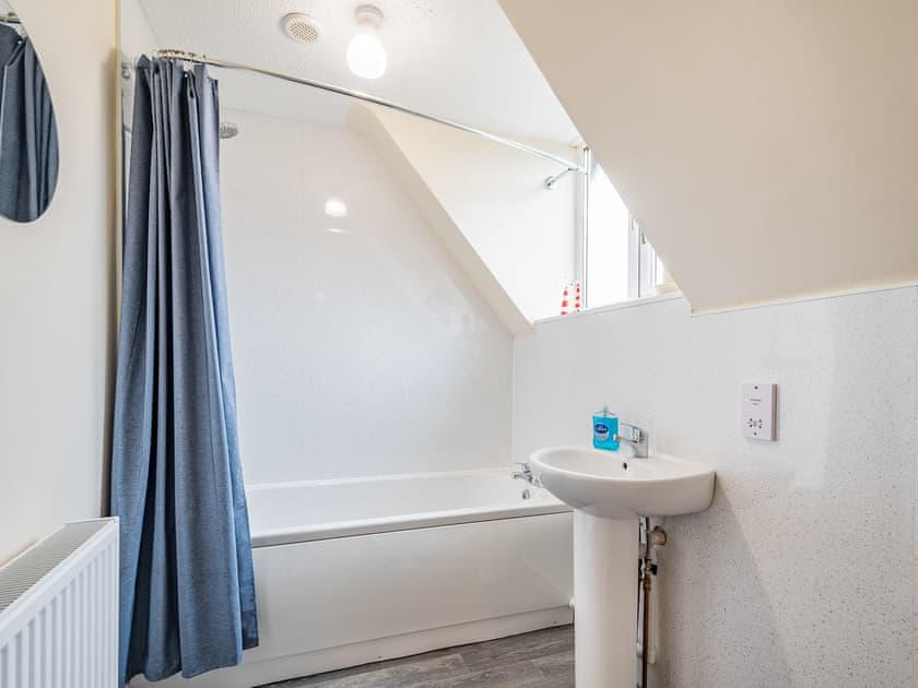Bathroom | Black Grouse, Biggar