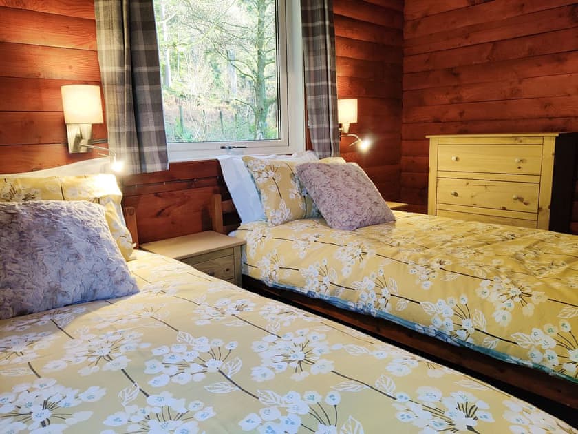 Twin bedroom | Willow Lodge, Dunoon