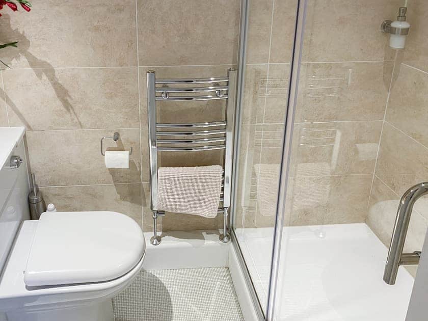 Master Bedroom En-Suite Shower room with thermostatic shower  | Glen Cottage, Mickleton, near Barnard Castle