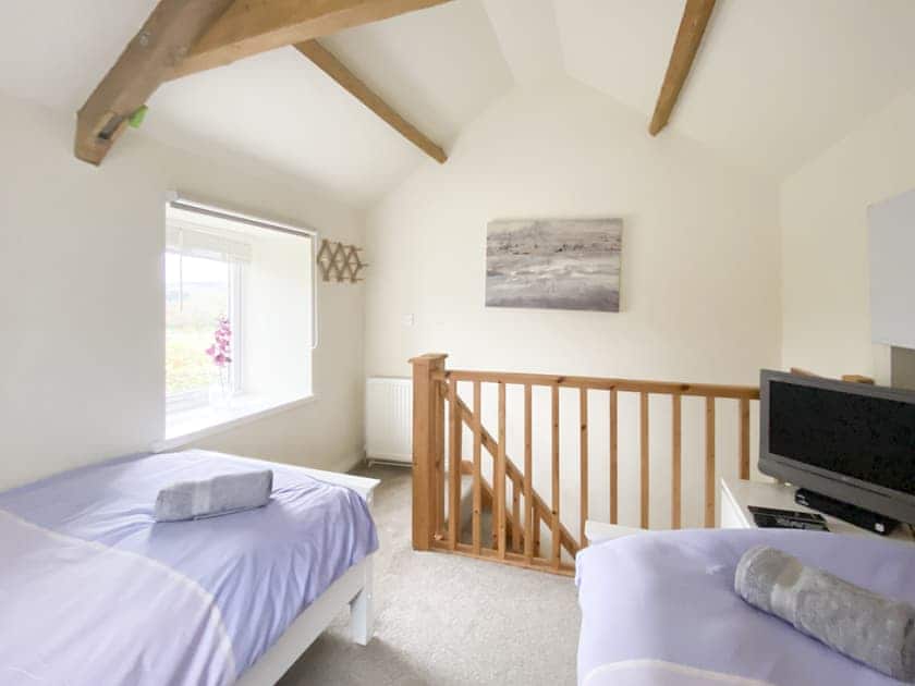 Character Twin bedroom with Open Beams and TV  | Glen Cottage, Mickleton, near Barnard Castle