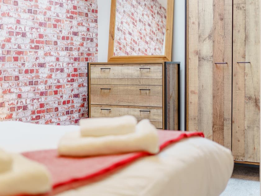 Double bedroom | 4 Eastgate - Eastgate House Apartments, Andover