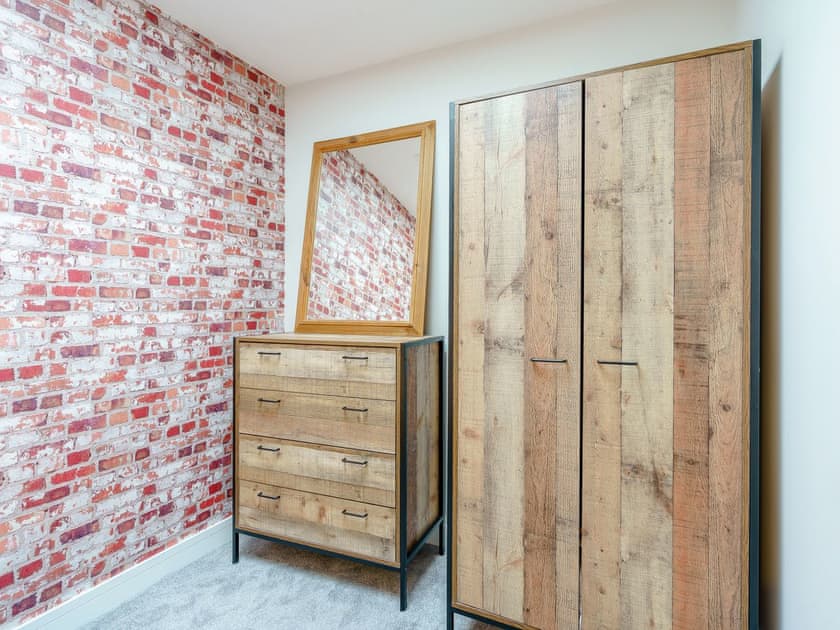 Double bedroom | 4 Eastgate - Eastgate House Apartments, Andover