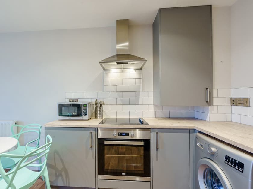 Kitchen | 6 Eastgate - Eastgate House Apartments, Andover