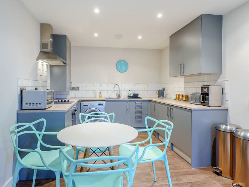 Dining Area | 6 Eastgate - Eastgate House Apartments, Andover