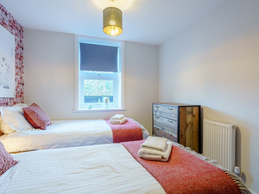 Twin bedroom | 6 Eastgate - Eastgate House Apartments, Andover