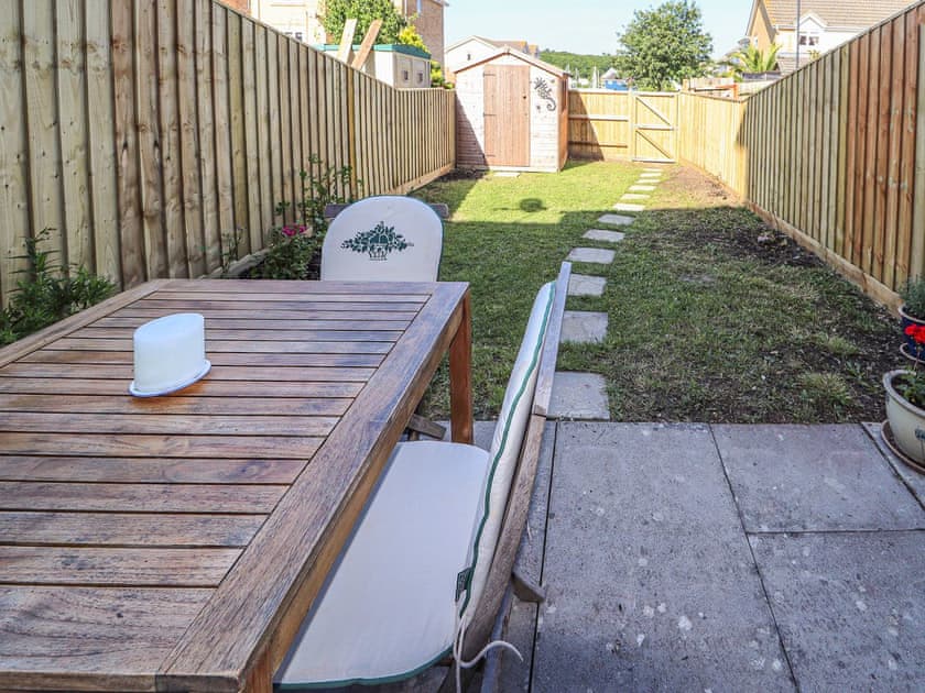 Sitting-out-area | 28 Anchorage Way, East Cowes
