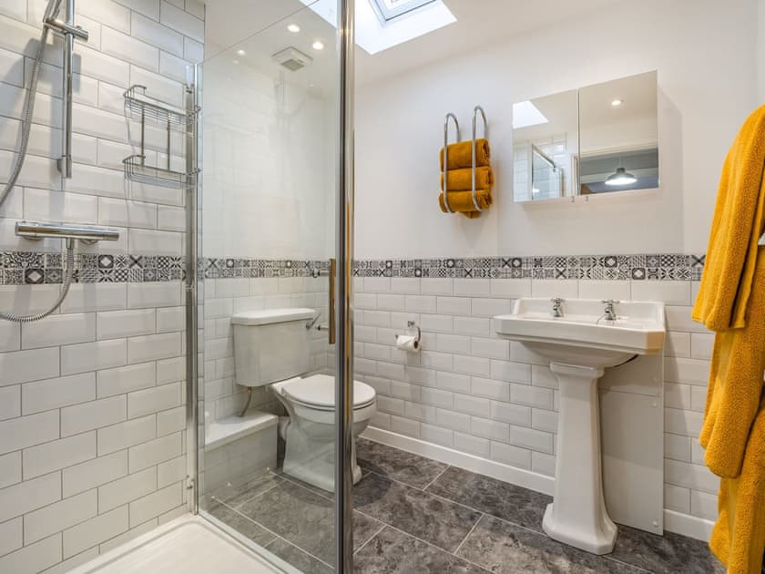 Shower room | The Hayloft - Cooks Castle Farm, Wroxall, near Ventnor