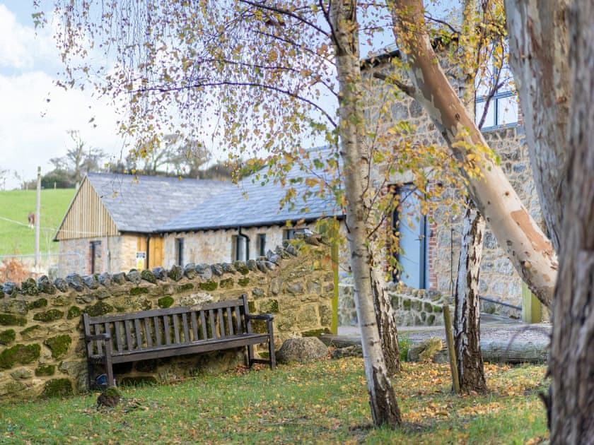 Garden and grounds | The Hayloft - Cooks Castle Farm, Wroxall, near Ventnor