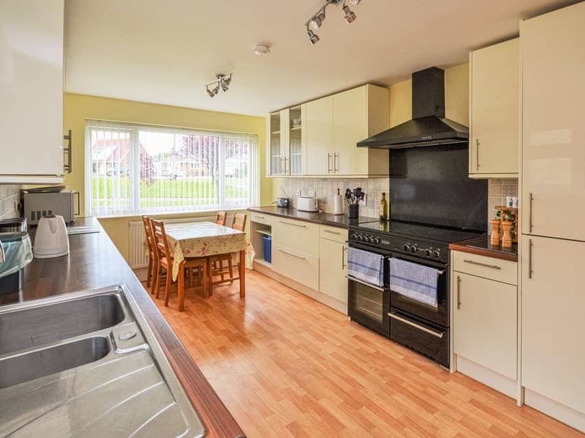 Kitchen | Solent View, Seaview