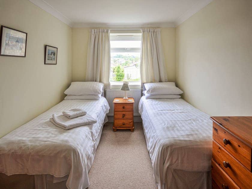 Twin bedroom | Solent View, Seaview