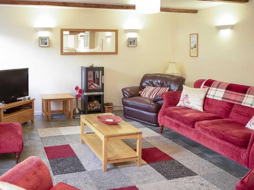 Living area | Little Content Farm Cottage - Burnuick Farm Cottages, Gunwalloe, near Helston