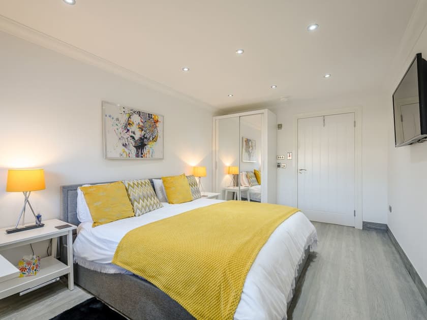 Double bedroom | Craigpark Lodge, Caldercruix, near Airdrie