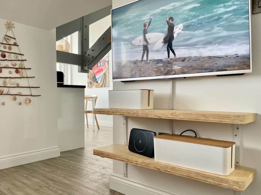 Smart tv set-up for perfect movie nights | Seascape, New Quay