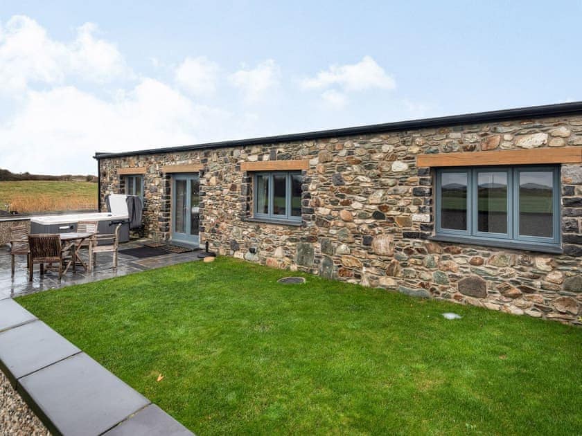Exterior | Primrose Cottage - Anglesey Seaviews, Penrhos Feilw, near Trearddur Bay