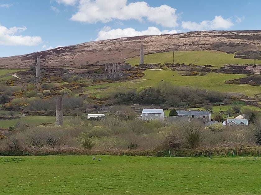 Setting | Elderberry Cottage, Carnkie, near Carn Brea Redruth