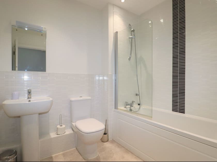 Bathroom | Tennyson Cottage, Freshwater