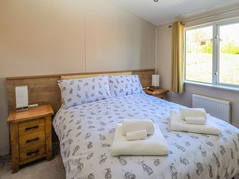 Double bedroom | The Lodge - The Lodge and No 7 North Island Holidays, Ryde