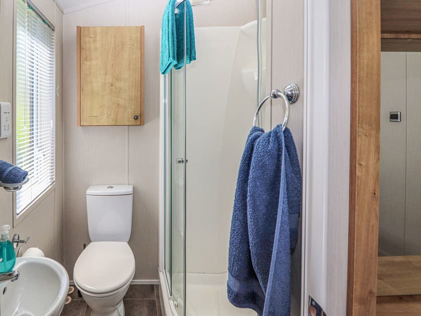 Shower room | The Lodge - The Lodge and No 7 North Island Holidays, Ryde