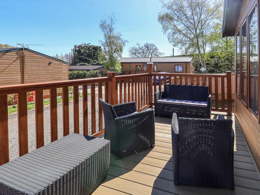 Decking | The Lodge - The Lodge and No 7 North Island Holidays, Ryde
