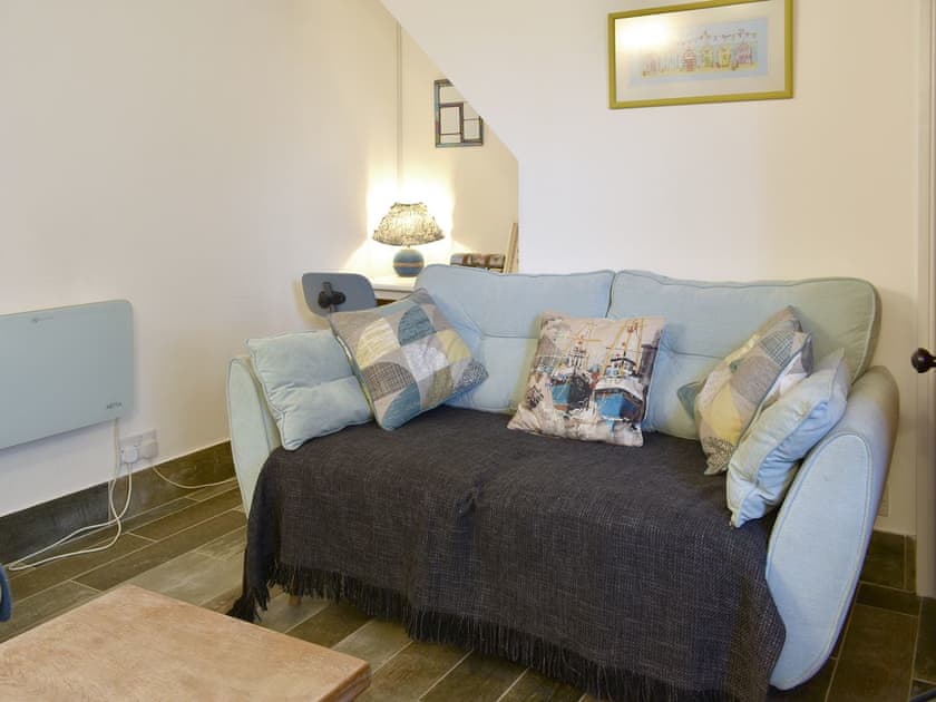 Living room | 6 Middleway, PAR