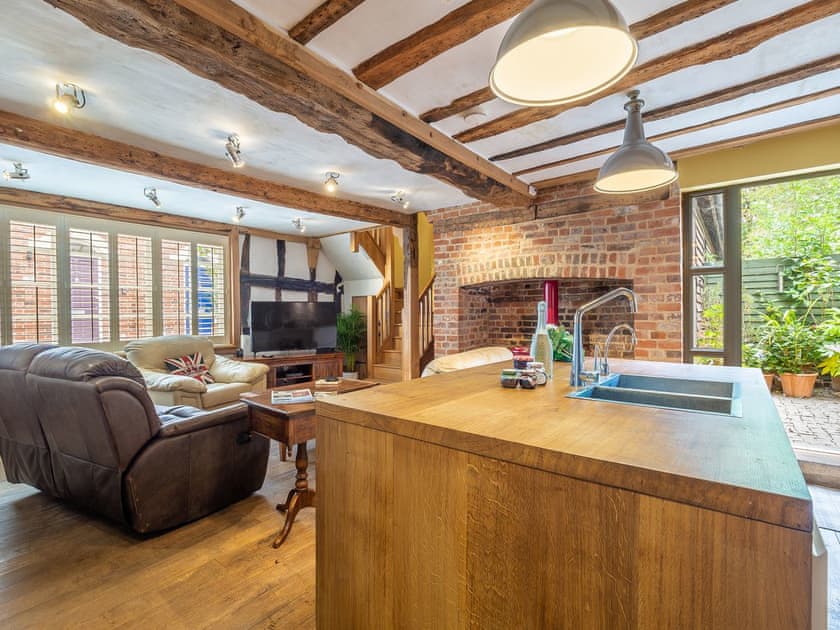 Open plan living space | White Lion Cottage, Hadleigh