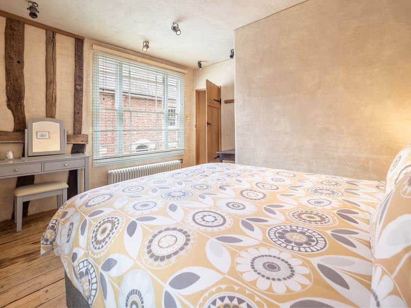 Double bedroom | White Lion Cottage, Hadleigh